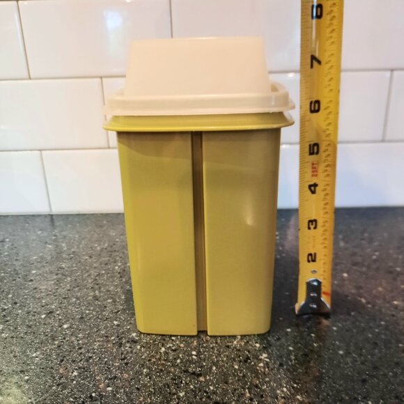 Vintage Tupperware 1330-4: Avocado Green Pick-A-Deli Lifter Pickle Keeper - Picture 7 of 7